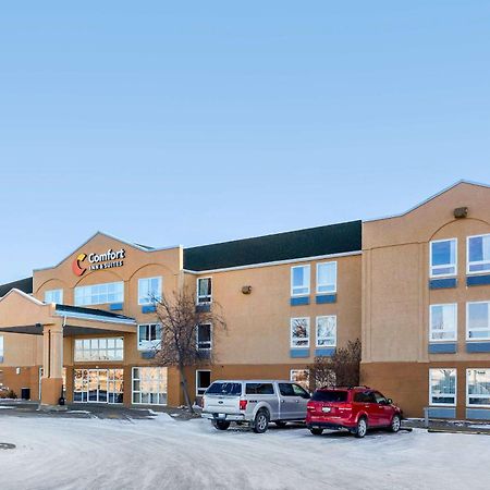 Comfort Inn & Suites Moose Jaw Esterno foto