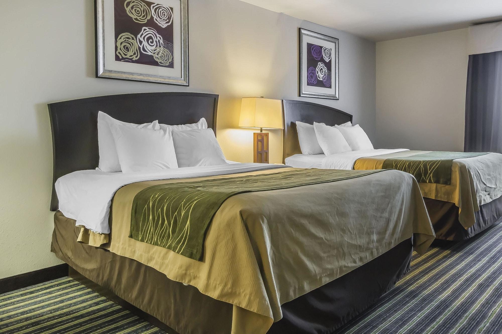 Comfort Inn & Suites Moose Jaw Esterno foto
